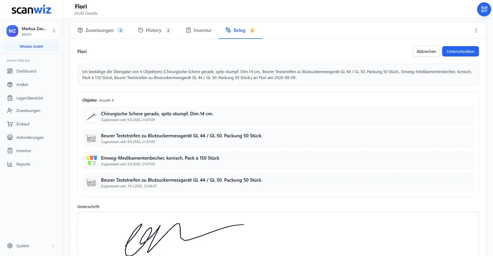 Unterschreiben in Scanwiz: Bestätigungstext „Ich bestätige die Übergabe von 4 Objekt(en) an Flori“, Liste der Objekte mit Zuweisungszeitpunkt und Unterschriftsfeld mit handschriftlicher Signatur